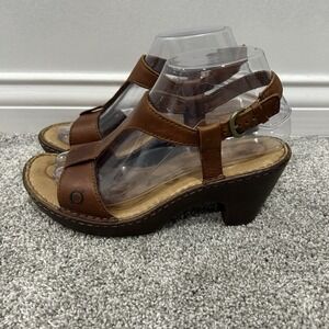 Born B.O.C. Women's Brown Leather Sandals Open Toe Gold Buckle Size 7 Block Heel